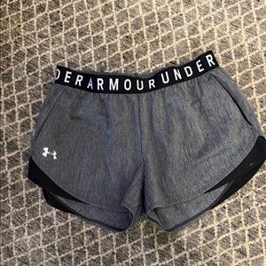 Under Armour Women's Elastic Waistband Play Up Twist Shorts